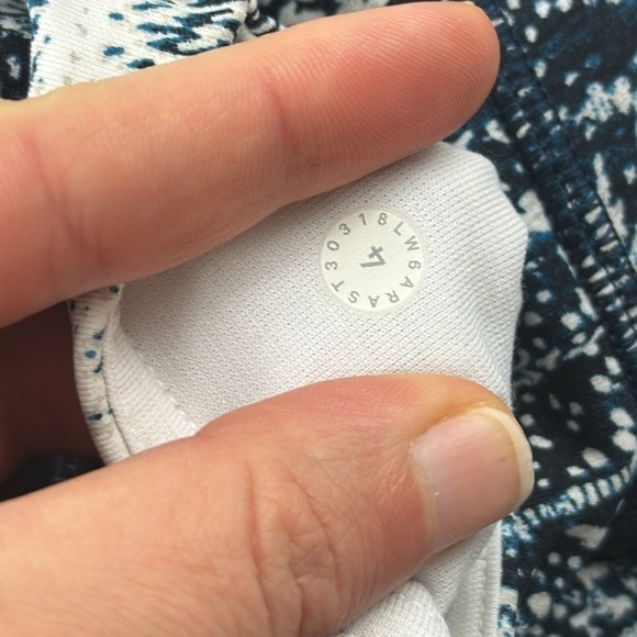 Lululemon Never Still Crop *21" Wildwood White Multi / Nocturnal Teal - Picture 5 of 5